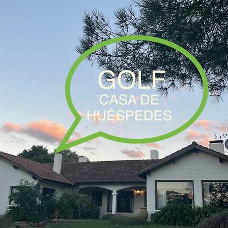 GOLF - Casa de huéspedes Tandil Esterno foto